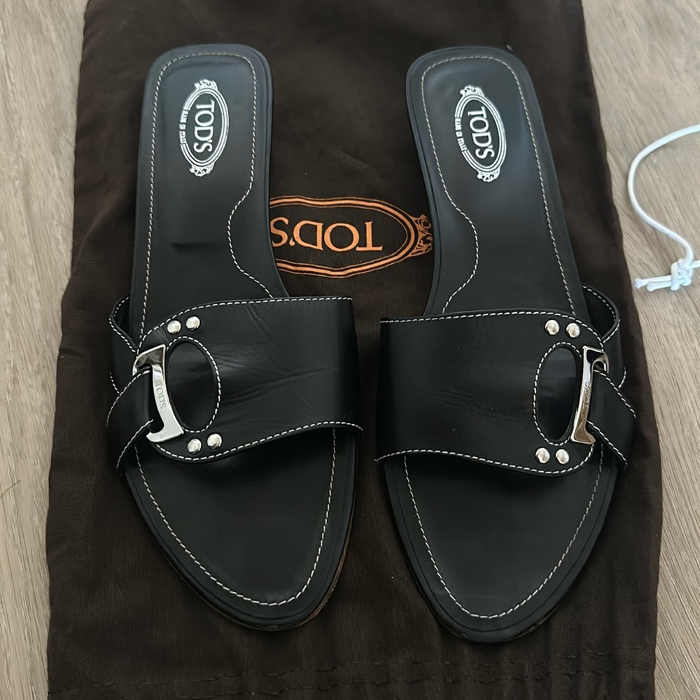 Tod’s sandals